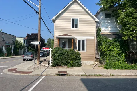 223 Carruthers Avenue, ON K1Y 1N8