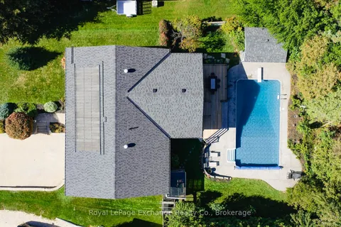 723 Goldie Crescent, ON N2Z 2Z9