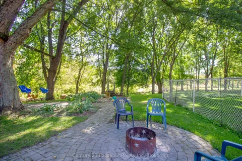 8583 SDRD 15 N/A, ON N0B 1J0