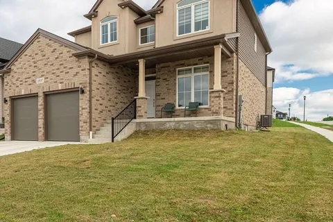 1937 Boardwalk Way, ON N6K 4P9