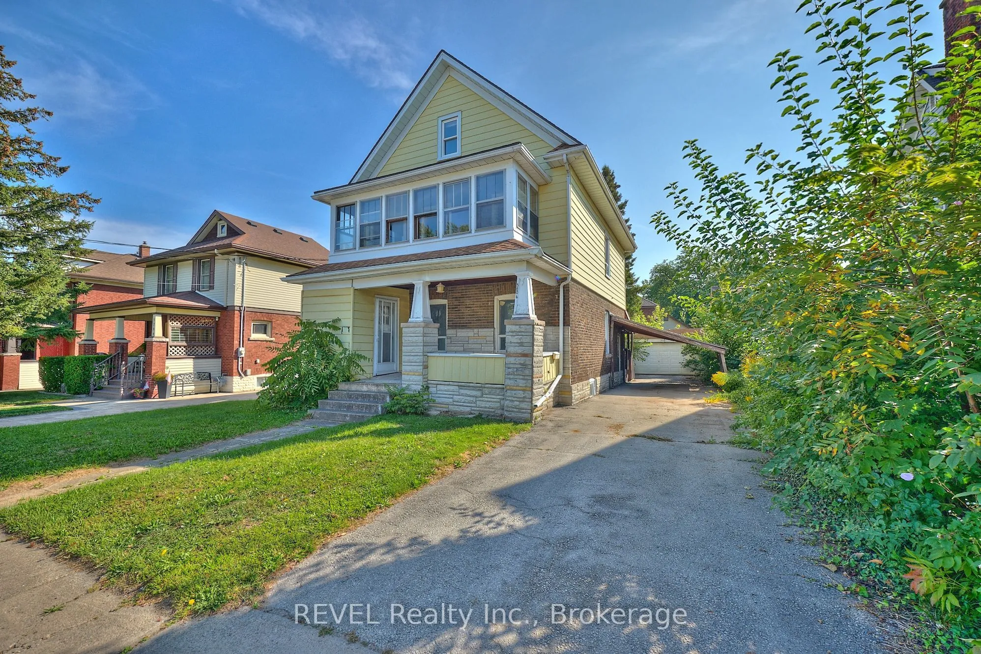 5806 Prince Edward Avenue, ON L2G 5J3
