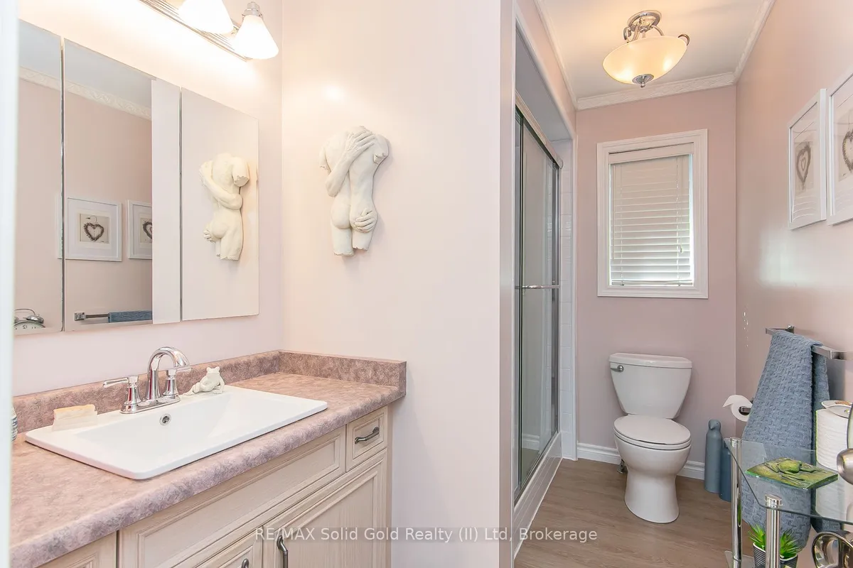 4 Elm Street, ON N0B 2J0