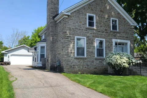 634 Henry Street, ON K0E 1T0