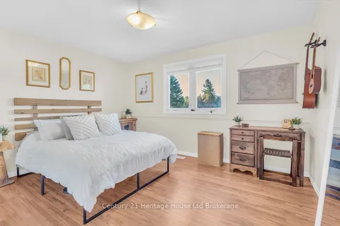 4 Demeyere Avenue, ON N4G 4V5