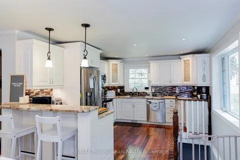 22 Robert Drive, ON K0L 1C0