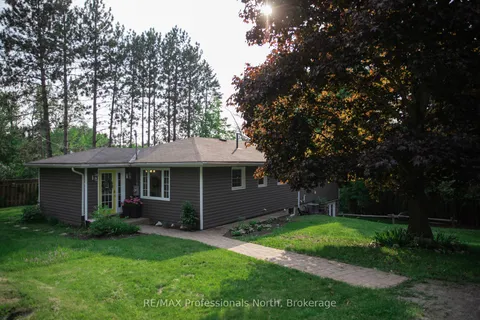 22 Robert Drive, ON K0L 1C0