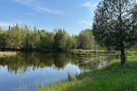 810 4th Line, ON K0L 3E0