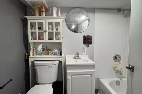 184 Regent Street, ON K7L 4K3