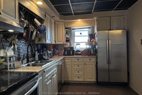 184 Regent Street, ON K7L 4K3