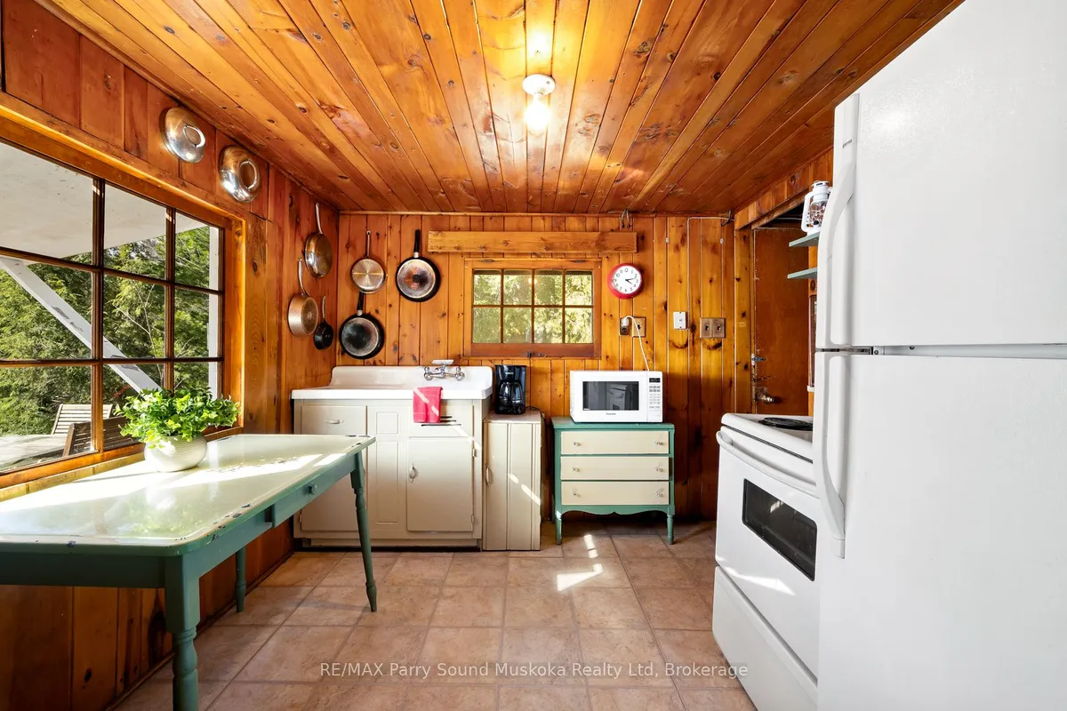 764 EAST BEAR LAKE Road, ON P0A 1Y0