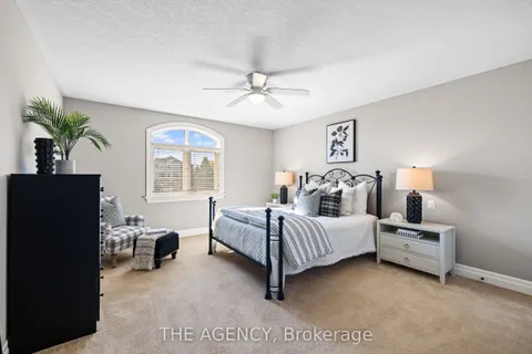 16 Seifert Court, ON N3C 2V4