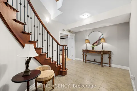 16 Seifert Court, ON N3C 2V4