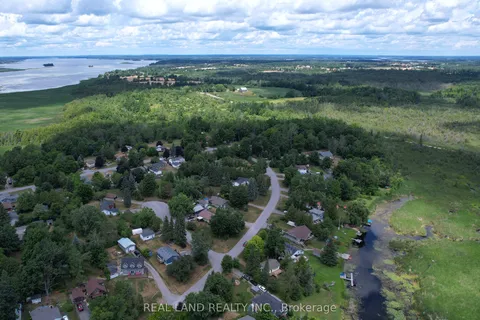 21 Marilyn Crescent, ON K0L 1T0