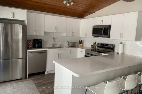 16 Howey Avenue, ON N0E 1M0