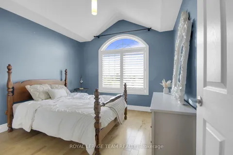 3516 Cambrian Road, ON K2J 0V1