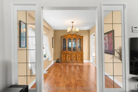 32 Bay Avenue, ON L3B 3G6