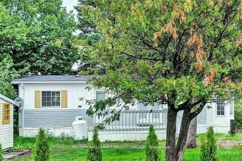 2 Spring Lake Private, ON K0A 1B0