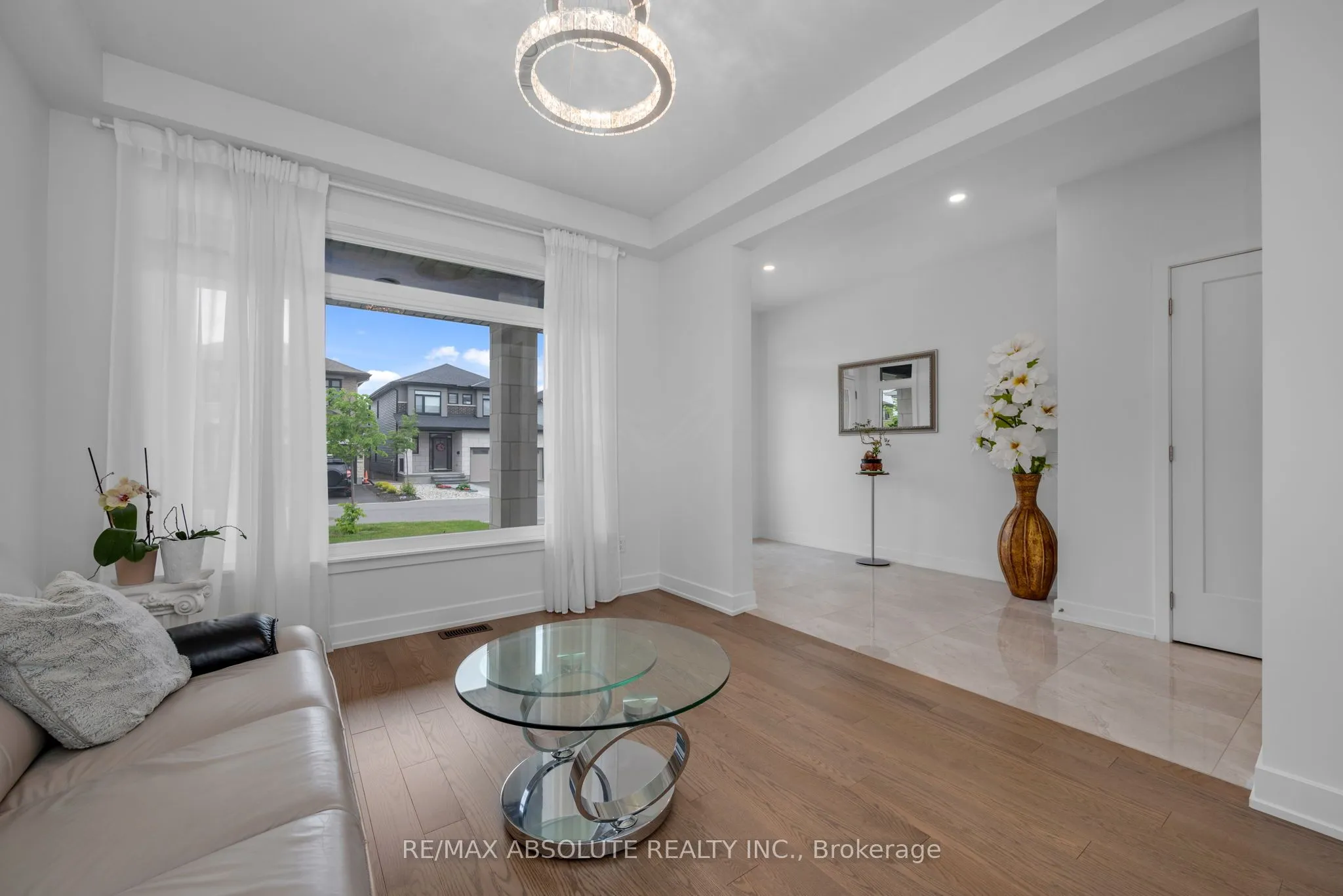 207 Osterley Way, ON K2S 2N6