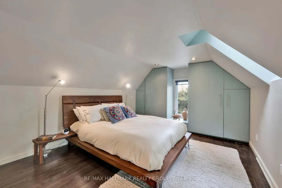 376 Lyon Street, ON K1R 5X1