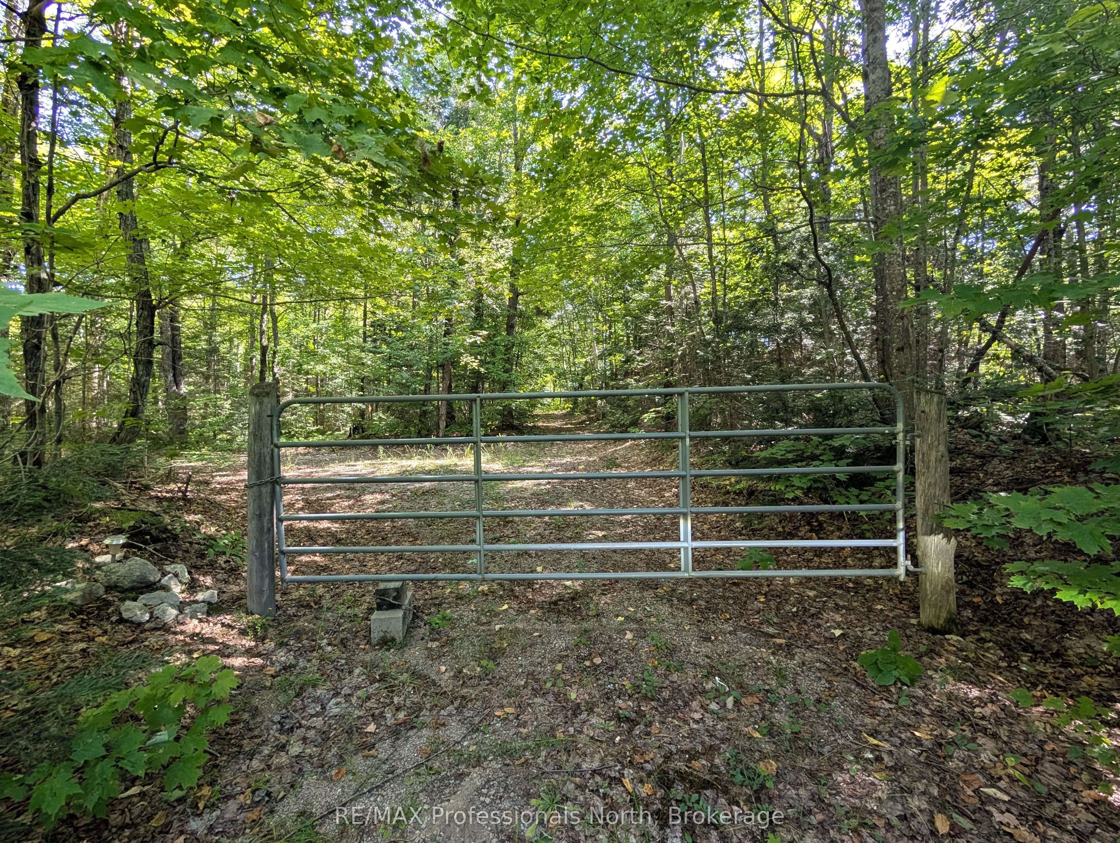 611 Bray Lake Road, ON P0A 1X0