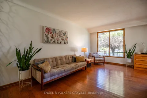 22 Sandy Cove Circle, ON L2N 5Z4