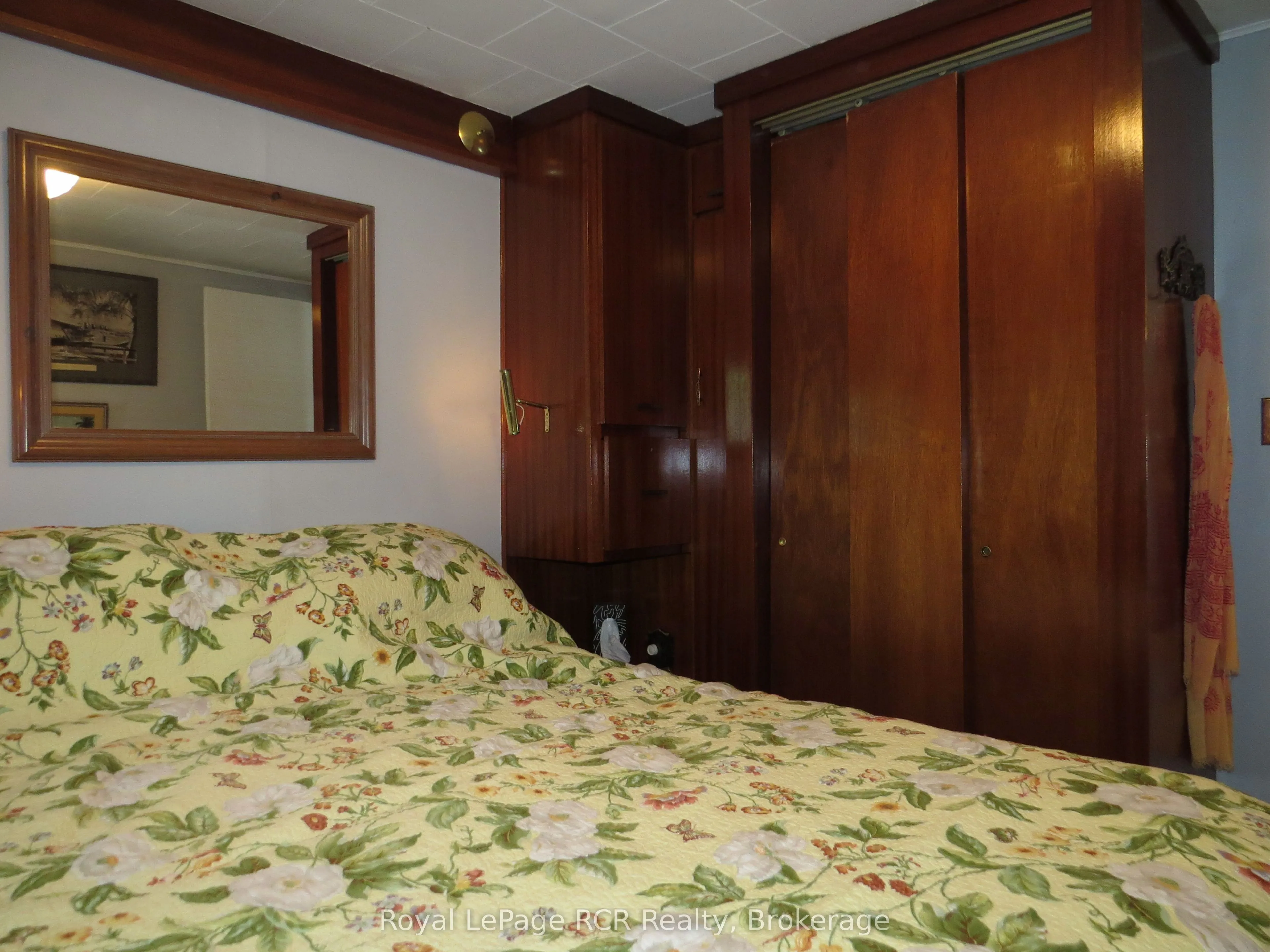 9 LAKESHORE Boulevard, ON N0H 2G0