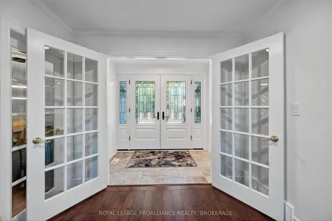 202 Alwington Place, ON K7L 4P8