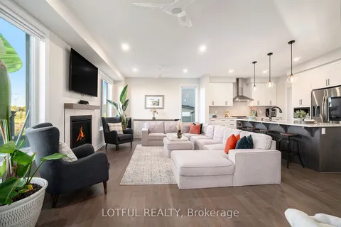 71 Aridus Crescent, ON K2S 2L3