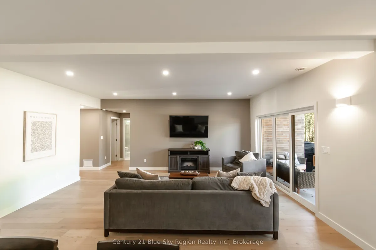 160 Sugarbush Street, ON P1C 1M8