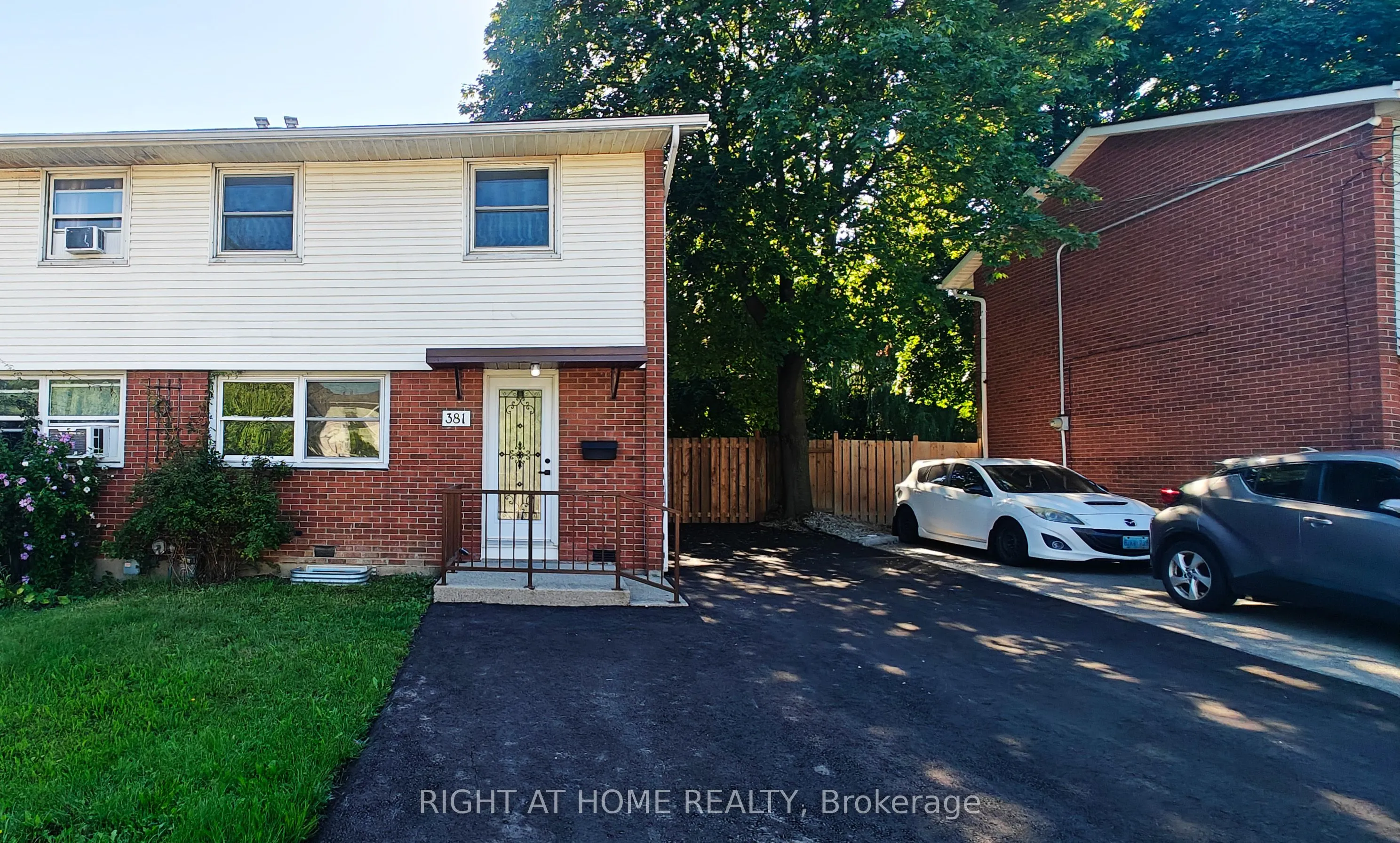 381 East 23rd Street, ON L8V 2X5