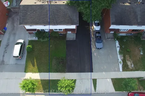 381 East 23rd Street, ON L8V 2X5