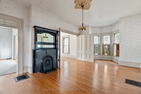 55 Nelson Street, ON N7A 1R7