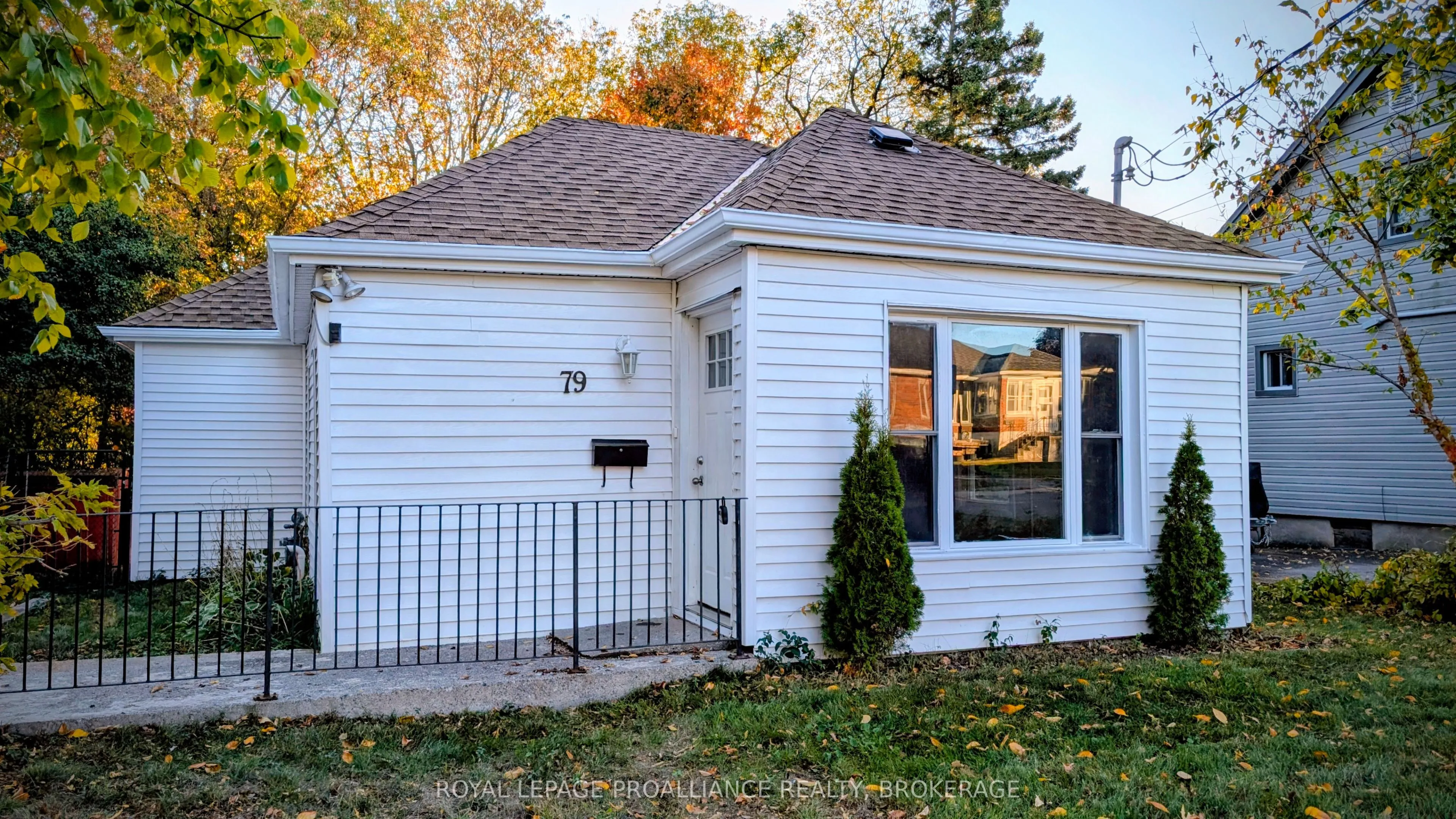 79 McDonald Avenue, ON K7M 1R2