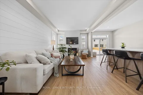 355 Crossway Terrace, ON K2S 2Z3