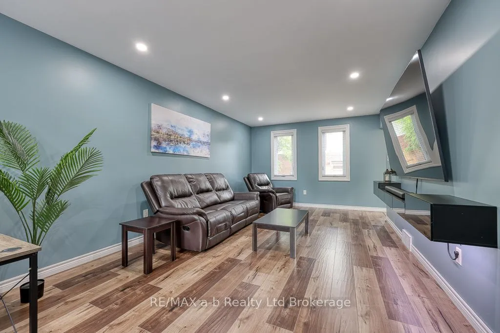 346 Riverview Drive, ON N7G 4B7