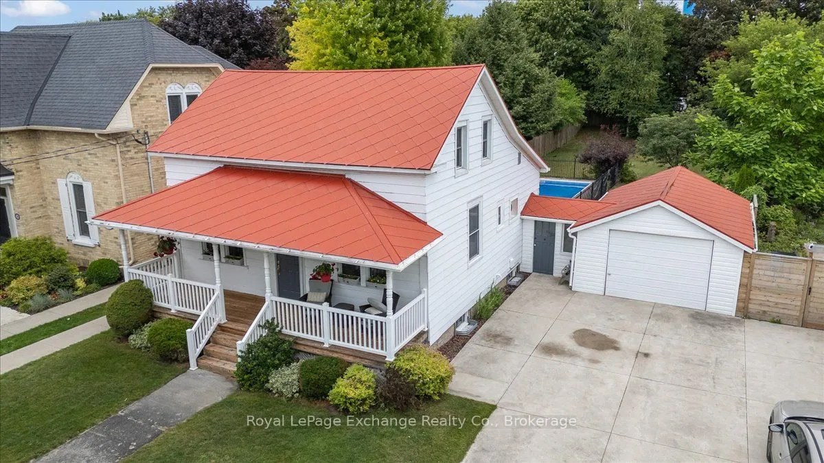 40 Grosvenor Street, ON N0H 2L0