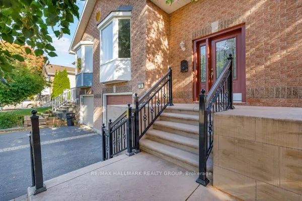 29 Montana Way, ON K2J 4M5