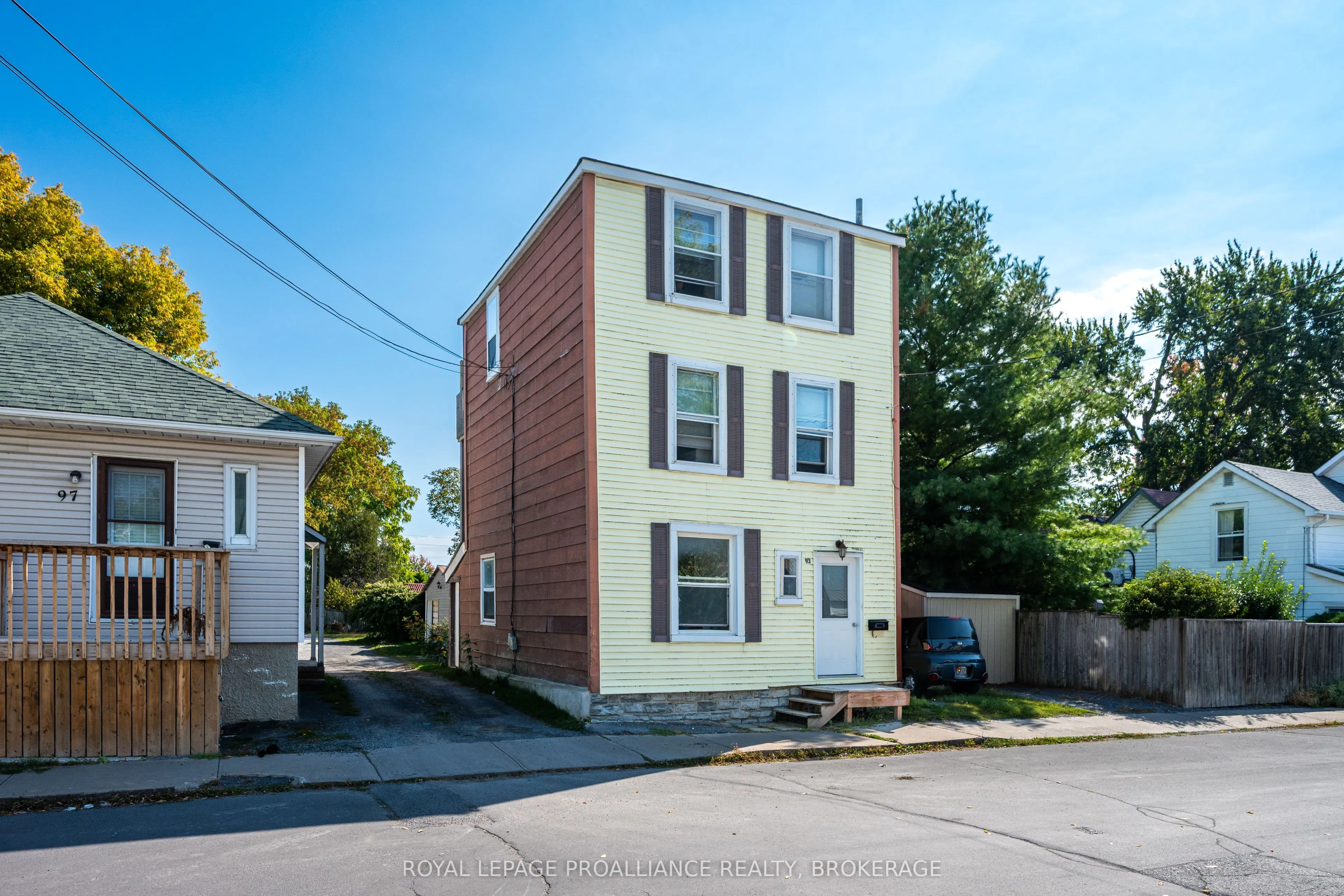 93 Cherry Street, ON K7K 3W7