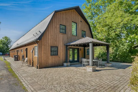 439 Front Road, ON K0B 1K0