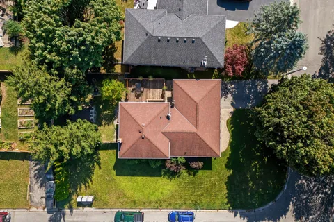 39 Carriage Road, ON N3Y 4Y3