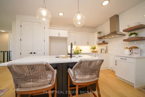 2 Coastal Crescent, ON N0M 1T0