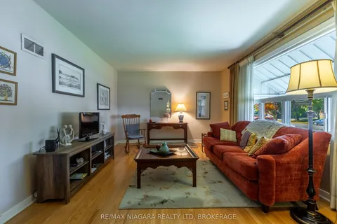 68 Connaught Avenue, ON L3C 1G5