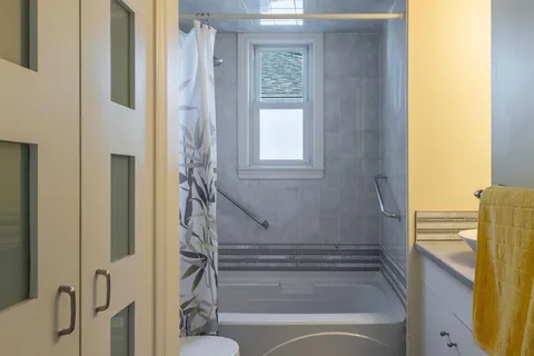 68 Connaught Avenue, ON L3C 1G5