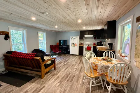 393 Doe Lake Road, ON P0A 1J0