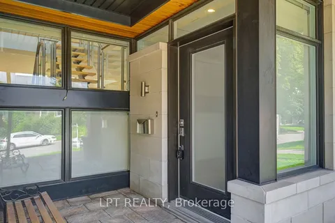 298 Crestview Road, ON K1H 5G6