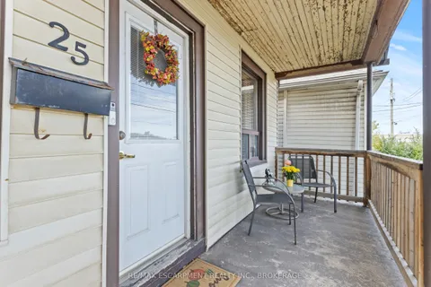 25 Mckinstry Street, ON L8L 6C2