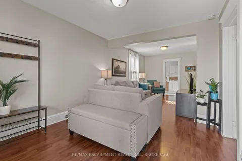 25 Mckinstry Street, ON L8L 6C2