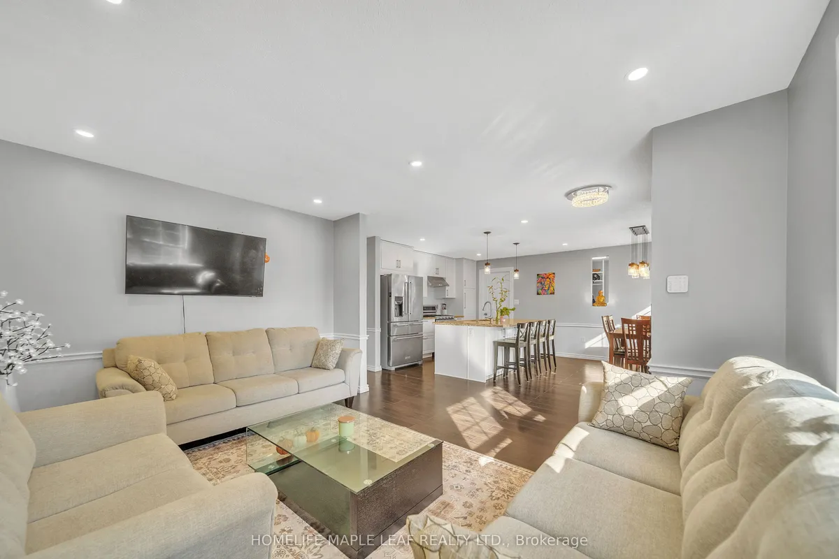 4 Lisa Court, ON L8V 4P9