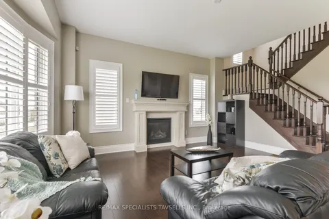 16 Meek Avenue, ON L9W 6W8