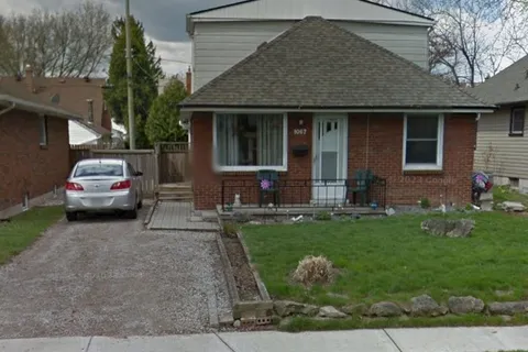 1067 St Louis Street, ON N8S 2K9